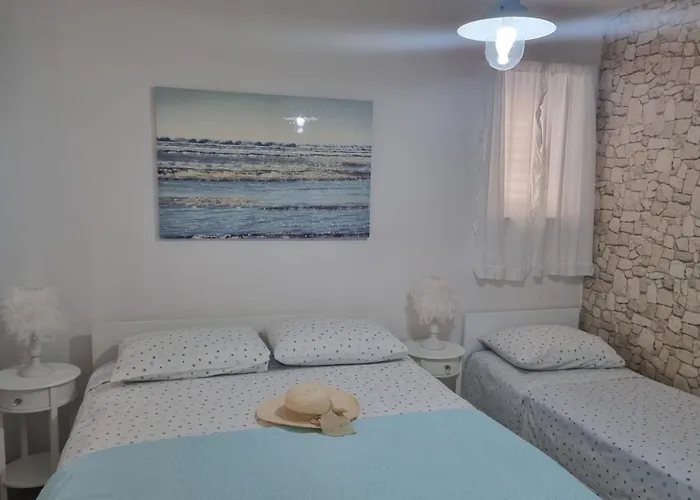 Nina 3* Baška Voda