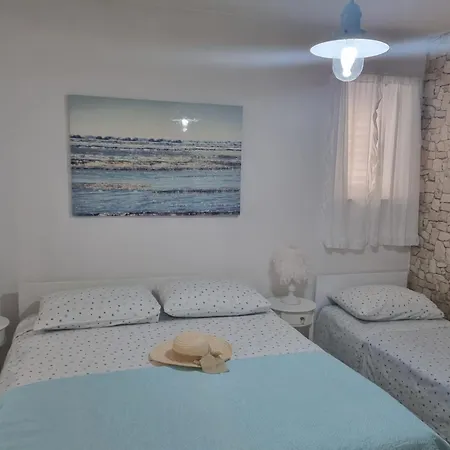 Nina 3* באסקה וודה