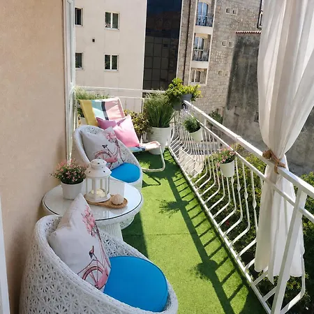 Nina 3* Baska Voda